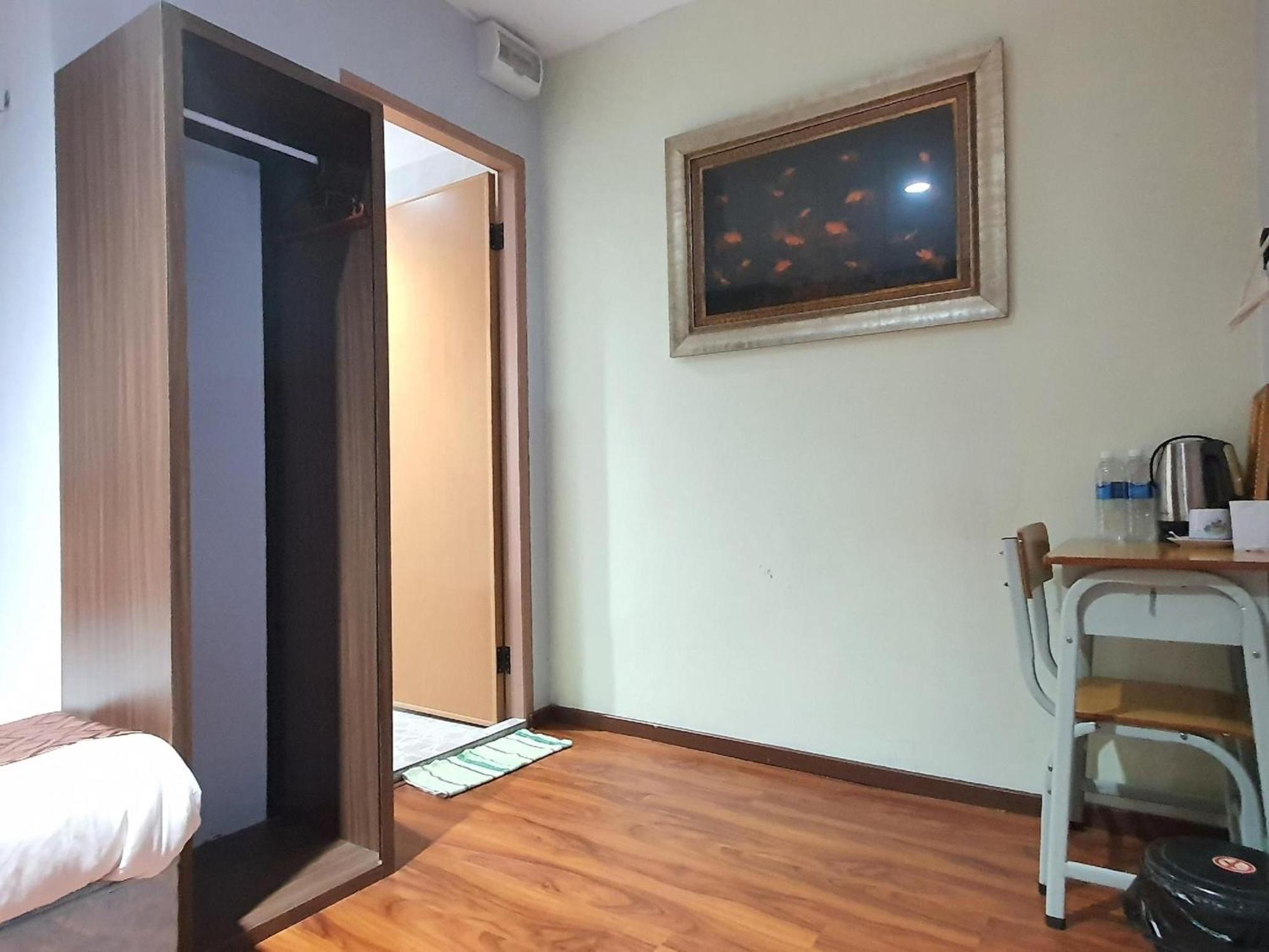 Oyo 90964 Melody 88 Inn Мири Екстериор снимка